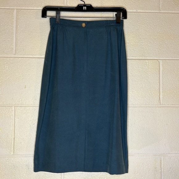 August Silk two piece suit size Petite jacket size 6 & skirt size 4 100% silk. - Picture 4 of 5